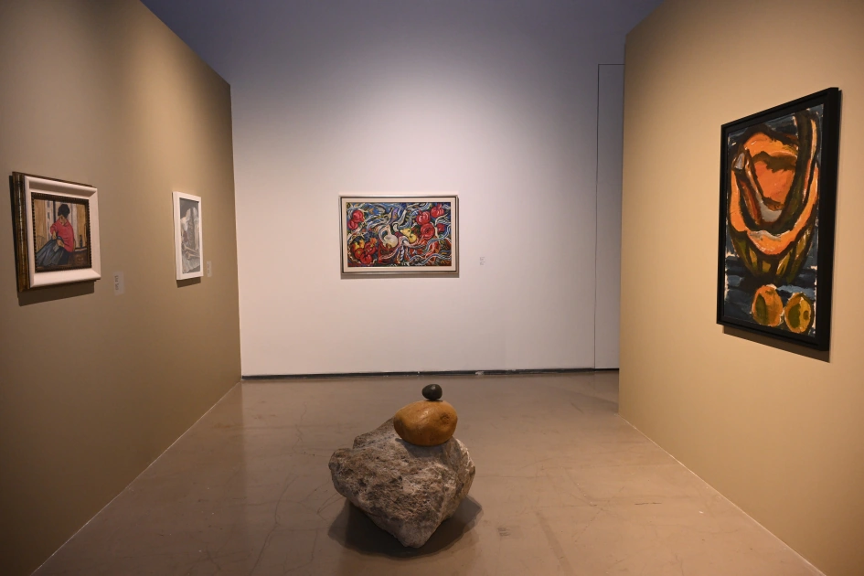 Leyla Aliyeva and Alena Aliyeva attend “ENGRAM” exhibition at Museum of Azerbaijani Painting (PHOTO)
