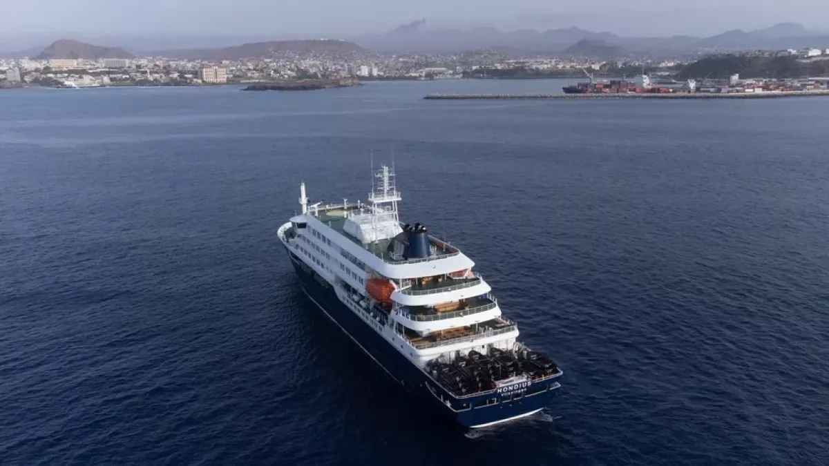Four Ukrainians remain on board MV Hondius amid hantavirus outbreak