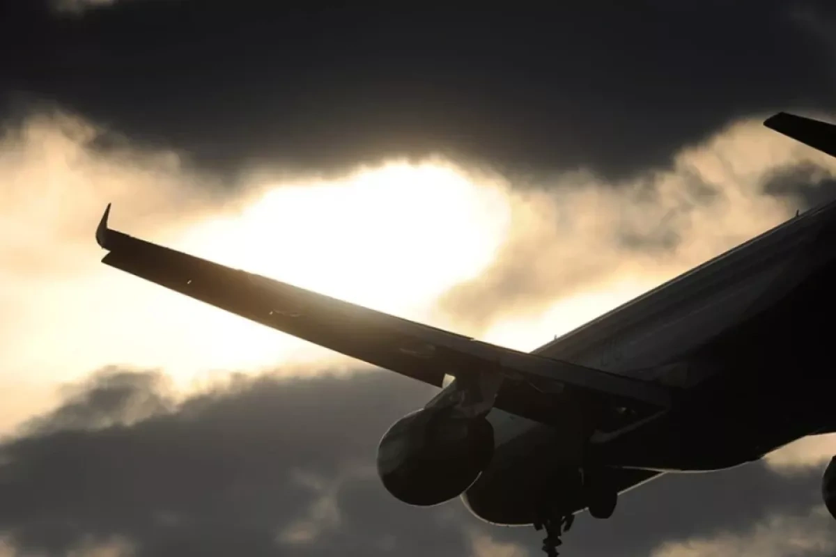 US: One dead after small aircraft crashes near Arizona airport PHOTO
