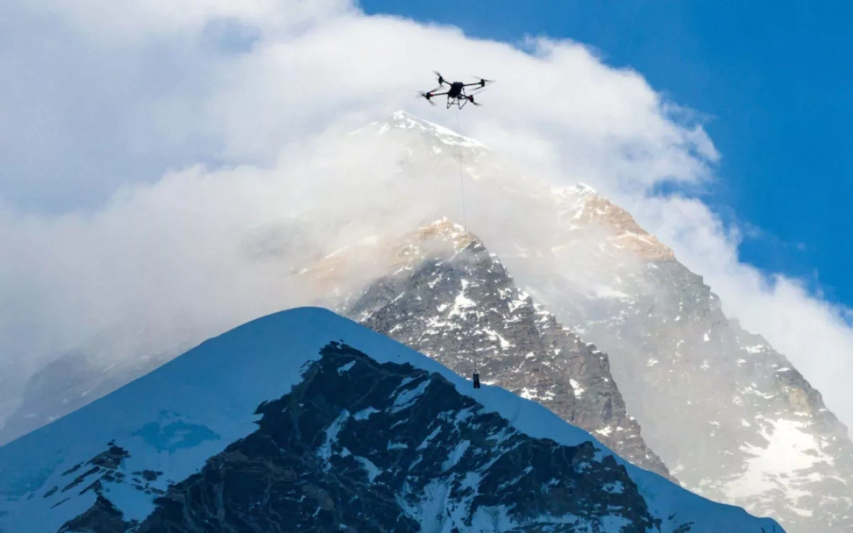 Mount Everest becomes new front in US-China tech rivalry PHOTO