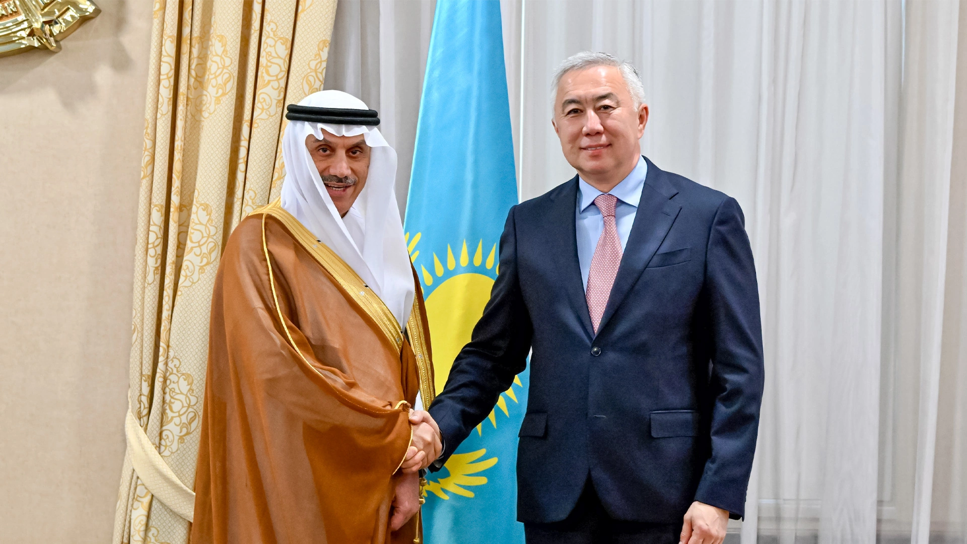 Kazakhstan, IsDB discuss expanding infrastructure partnership