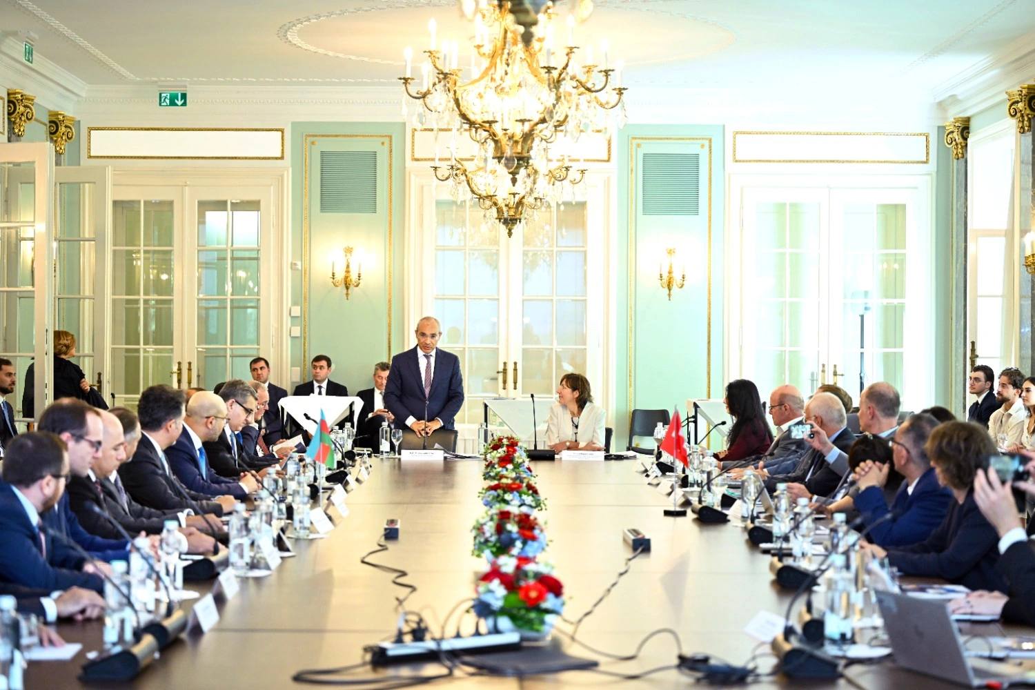 Azerbaijan, Switzerland explore new horizons for trade and investment (PHOTO)