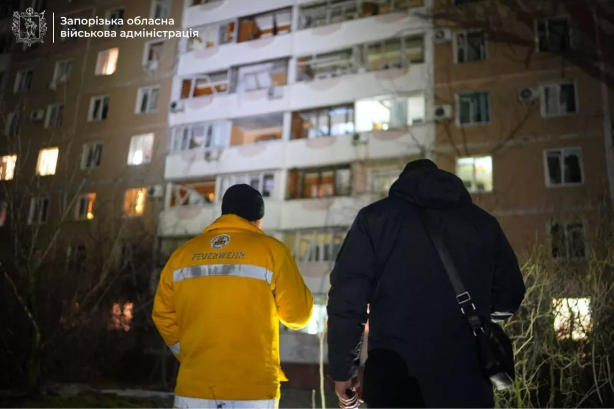 Russian attacks on Zaporizhzhia leave damage, injured after nearly 800 strikes photo / video