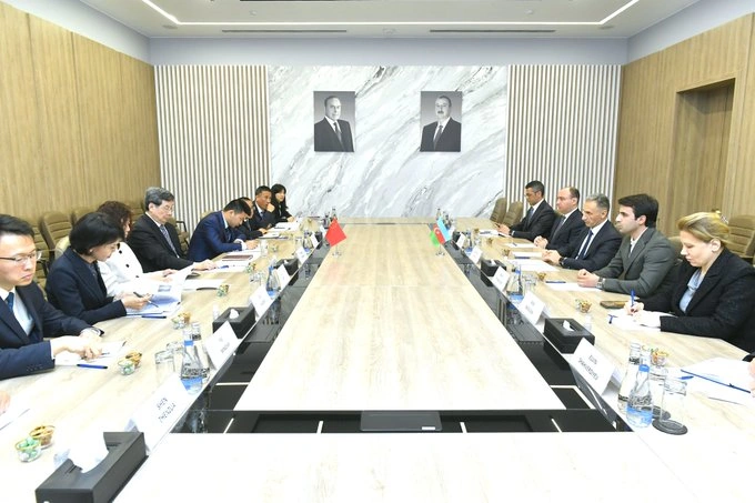 Azerbaijan, China, discuss cooperation in fields of transport, logistics, and technology