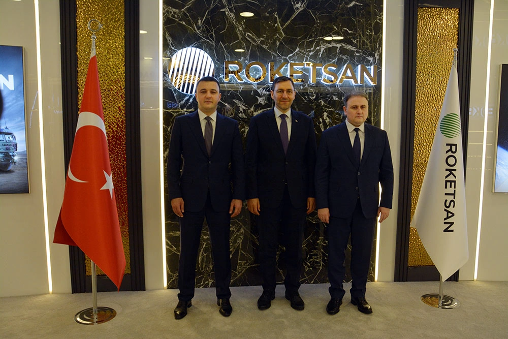 Azerbaijan’s MoD Director General visits SAHA EXPO 2026 (PHOTO)
