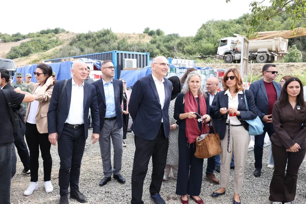 Foreign diplomats tour Khankendi railway and bus station project PHOTO