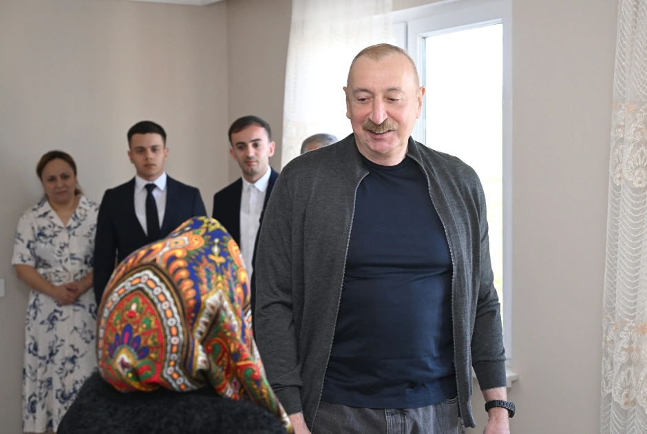 President Ilham Aliyev inspects reconstruction progress in Boyuk Galaderesi village of Shusha district, meets with residents (PHOTO)