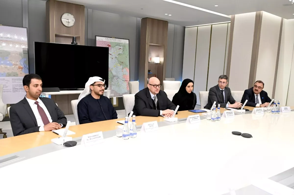 SOCAR, Masdar leaders meet to discuss renewable energy expansion in Azerbaijan PHOTO