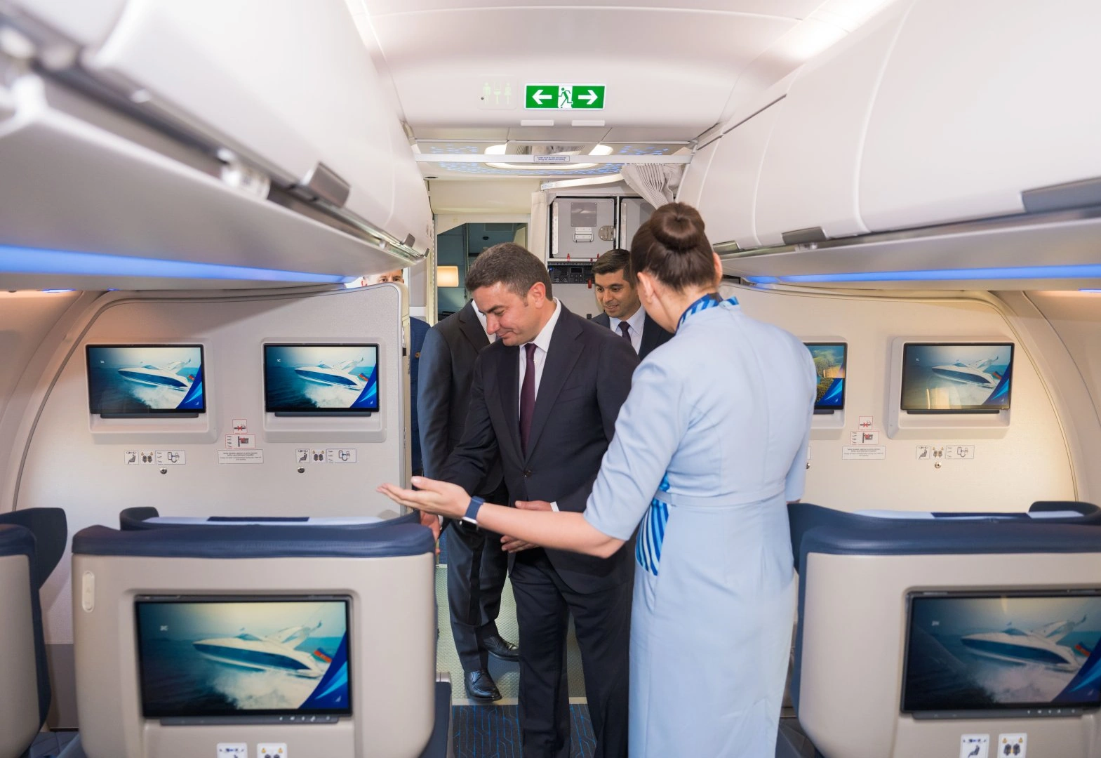AZAL expands fleet with addition of its 1st next-generation Airbus A321neo (PHOTO)