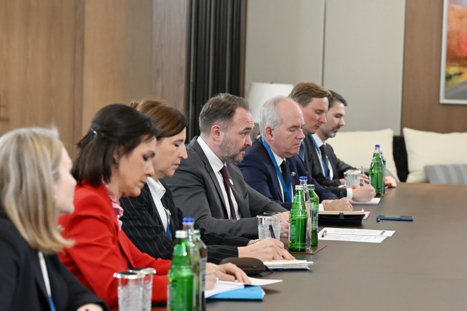 President Ilham Aliyev meets with EU Commissioner for Energy and Housing Policy (PHOTO)