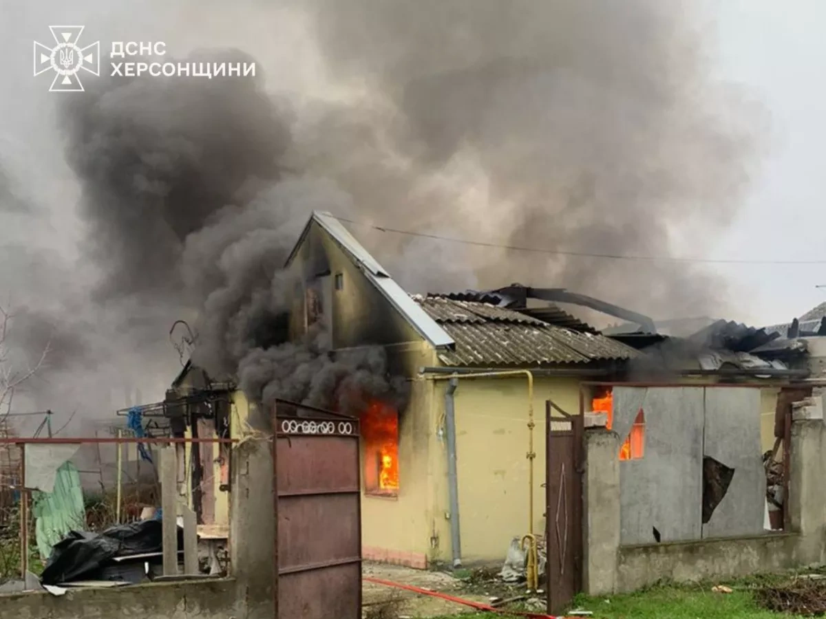 Russia strikes southern Ukraine, fires erupt in Odesa, Kherson PHOTO