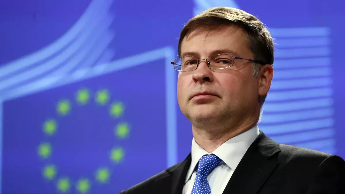 EU pushes allies to accelerate Ukraine loan payouts