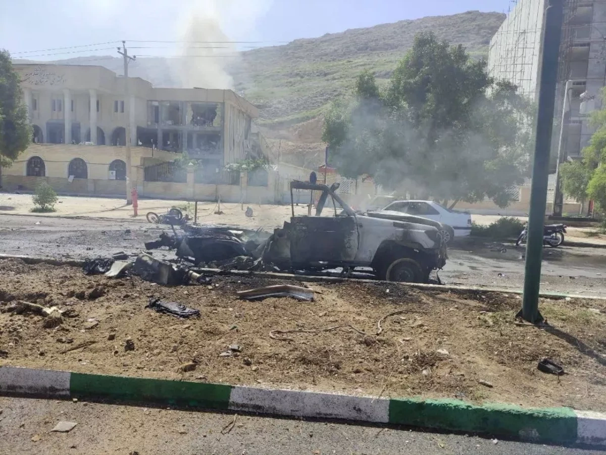 Media: Red Crescent car attacked in southern Iran VIDEO