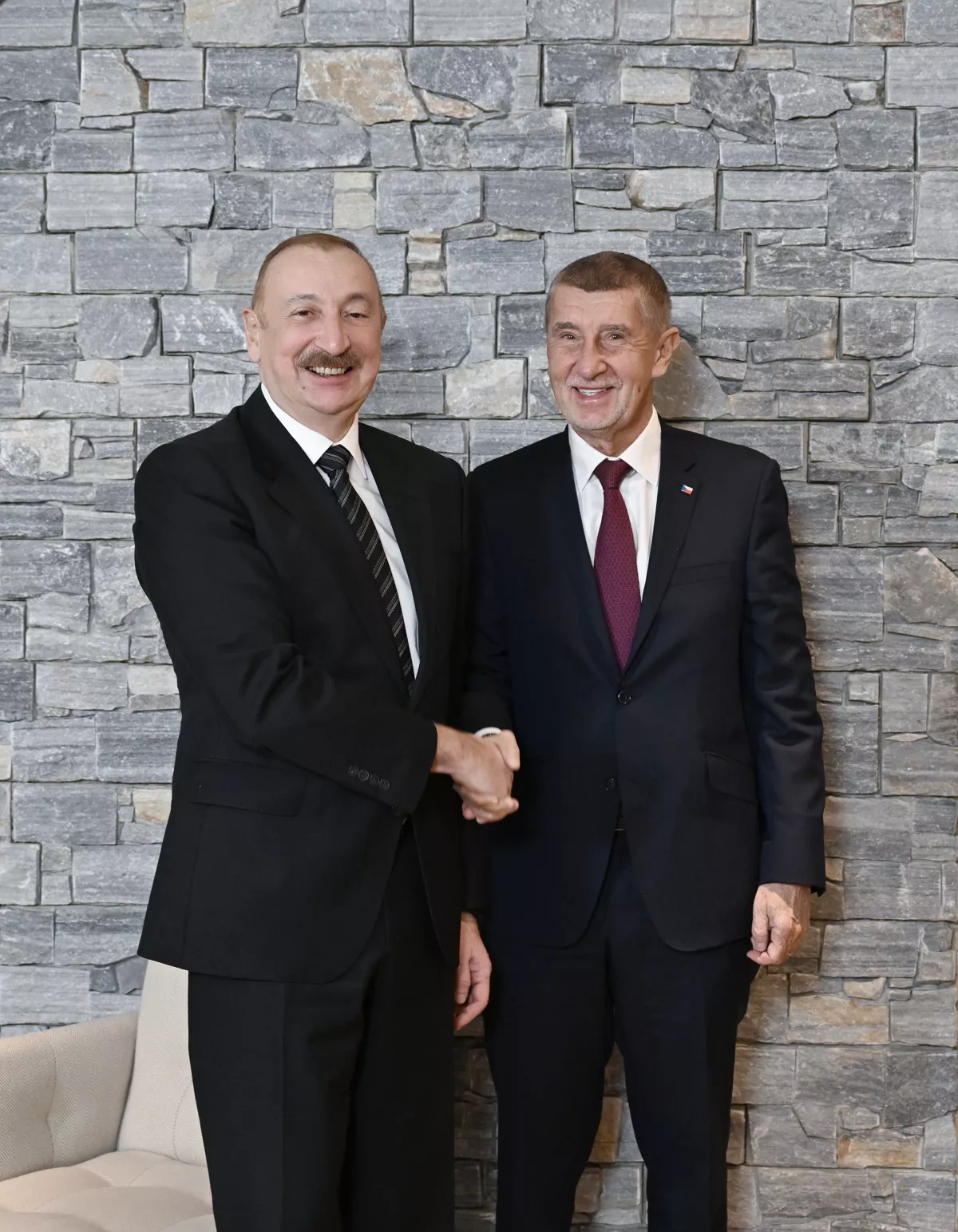President Aliyev invites Czech PM to visit Azerbaijan PHOTO