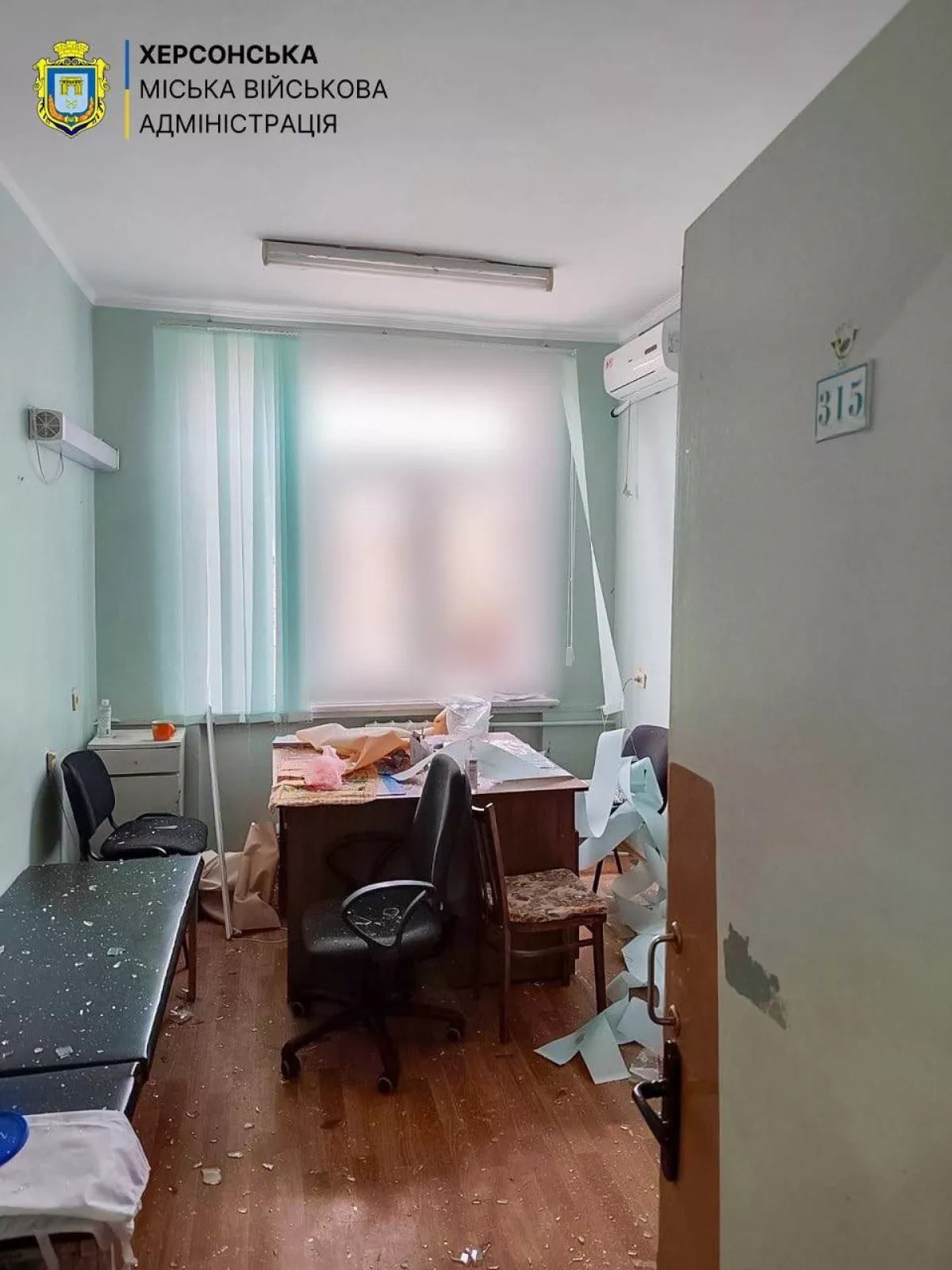 Russian shelling hits Kherson hospital, two staff injured