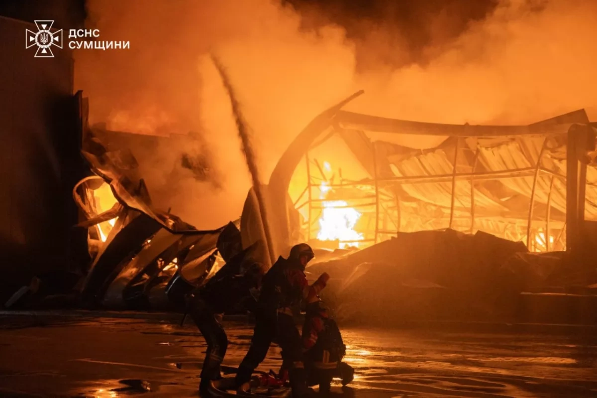 Russian drone attack sets Sumy shopping centre ablaze, six injured VIDEO / PHOTO