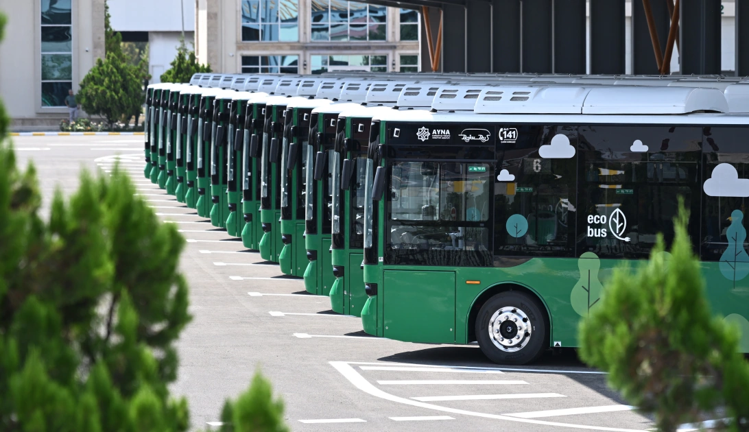 President Ilham Aliyev, First Lady Mehriban Aliyeva view new electric buses and inspect reconstruction progress of railway infrastructure in Nakhchivan (PHOTO)