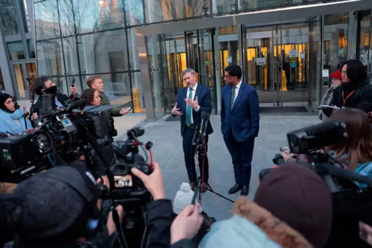 US lawmakers say Justice Department hid six names in Epstein files
