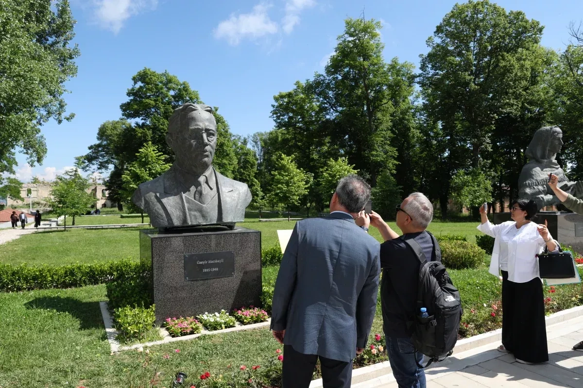 Azerbaijan's Shusha showcases cultural heritage to Turkic world scholars PHOTO