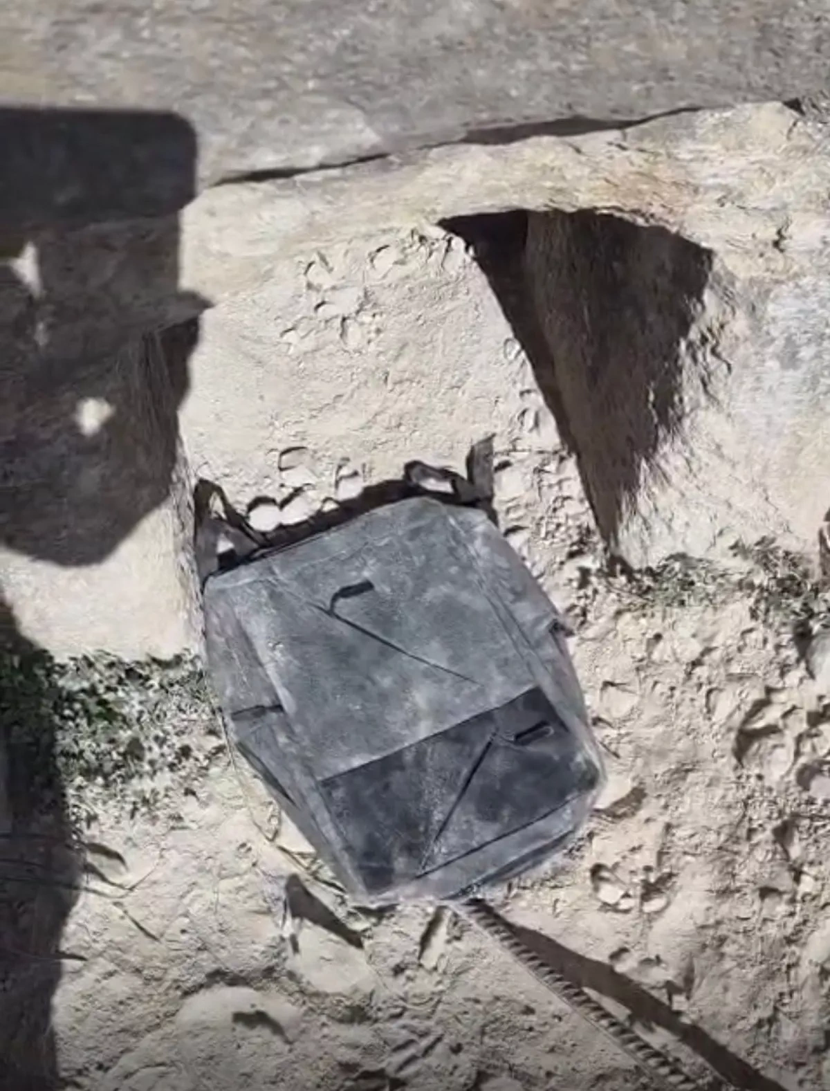 Israeli authorities discover tunnel near Jerusalem checkpoint PHOTO