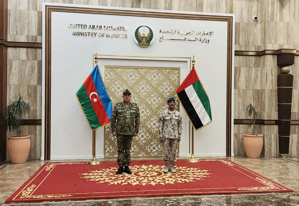Azerbaijan, UAE discuss prospects for expanding military cooperation (PHOTO)