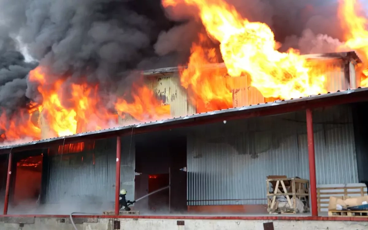 Two killed in warehouse fire in Moscow region UPDATED