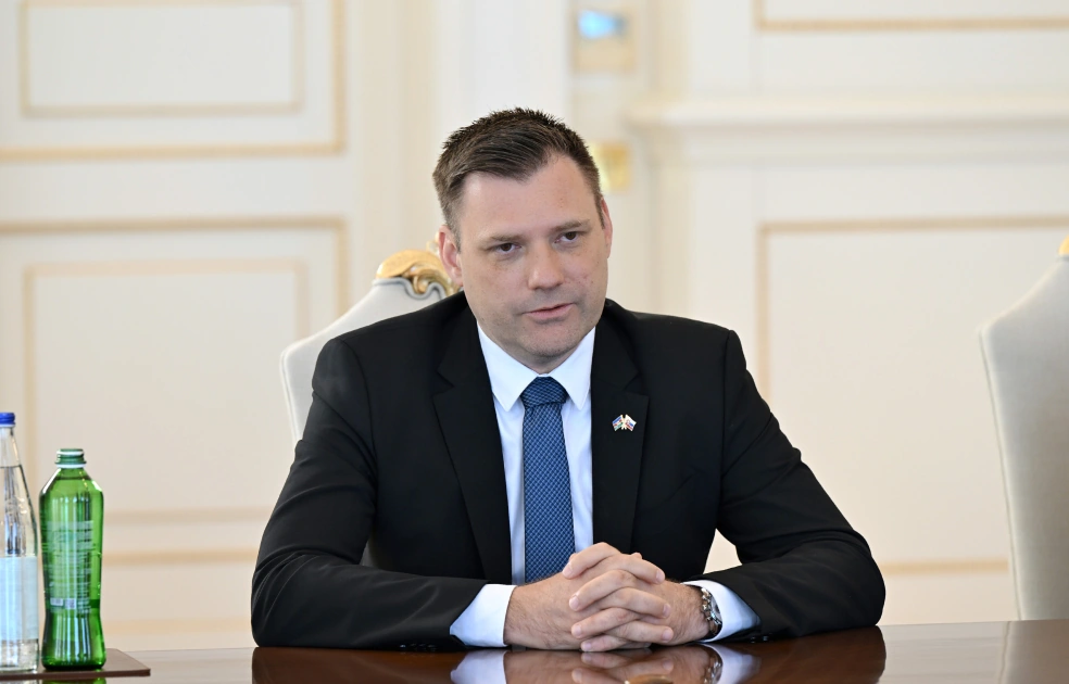 President Ilham Aliyev receives Deputy Prime Minister of Slovakia (PHOTO)