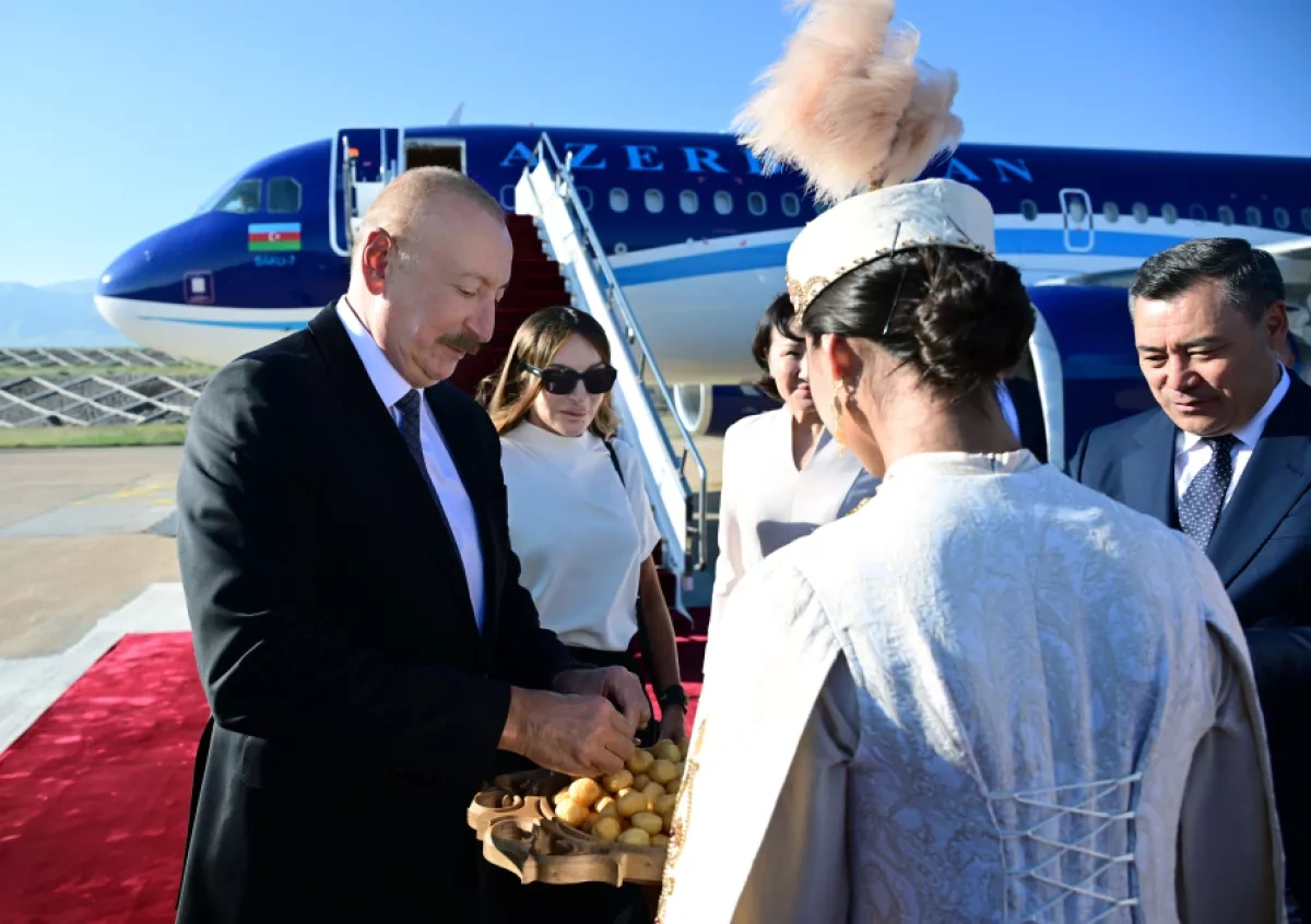 Azerbaijani president begins state visit to Kyrgyzstan PHOTO