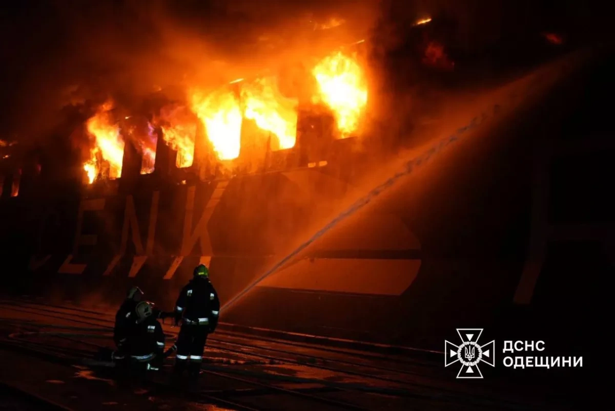 Russian missile strike on Odesa damages civilian vessel and emergency equipment photo / video