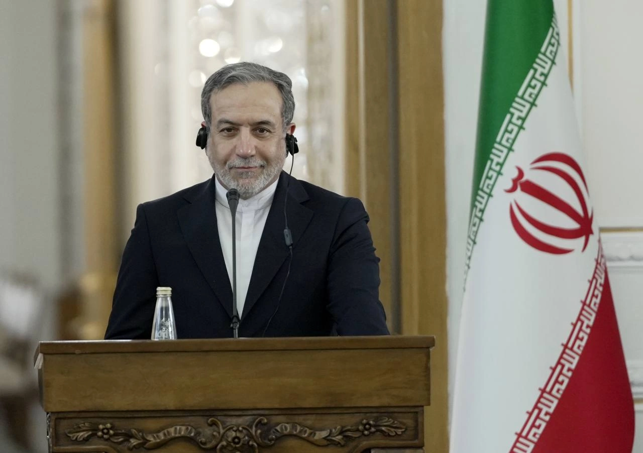 Iranian FM signals possible return to negotiations with U.S.