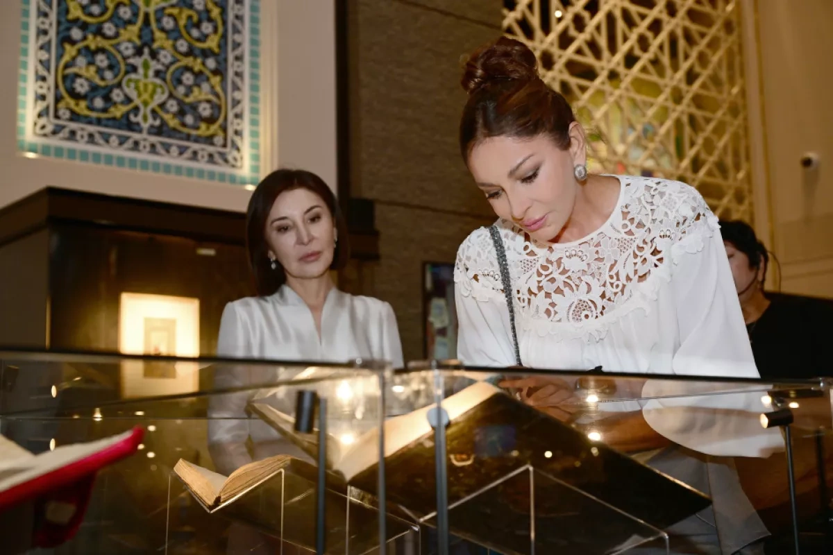 Azerbaijan, Uzbekistan first families explore Islamic Civilization Center in Tashkent PHOTO