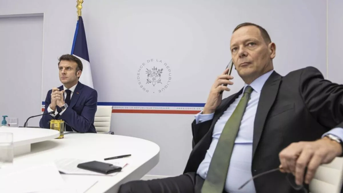 Bargaining behind Kyiv’s back How Paris plays its game with Moscow