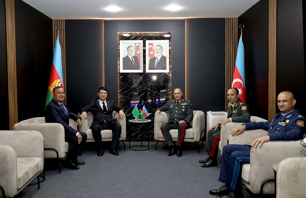Azerbaijan's chief of general staff meets with Turkmenistan's military delegation