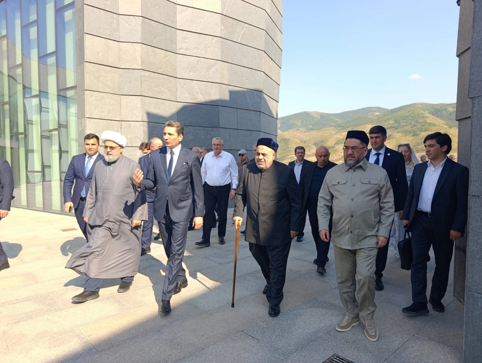 Participants of int'l conference on Sheikh Bakuvi visit Khojaly genocide complex (PHOTO)