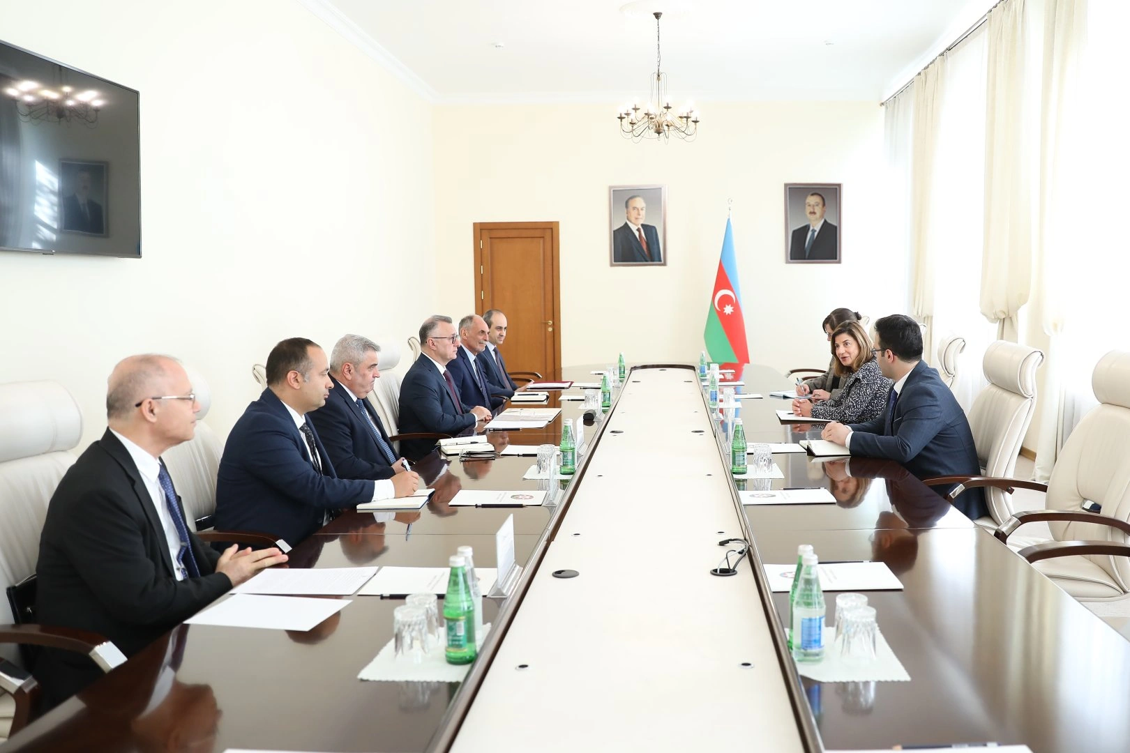 Azerbaijan's Health Ministry meets with delegation of International Commission on Missing Persons (PHOTO)