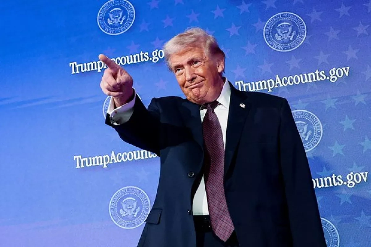Trump: US keeps Gulf allies in dark on Iran plans