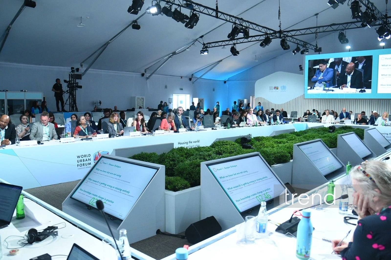 WUF13 hosts international roundtable on “Education and Professional Training” (PHOTO)