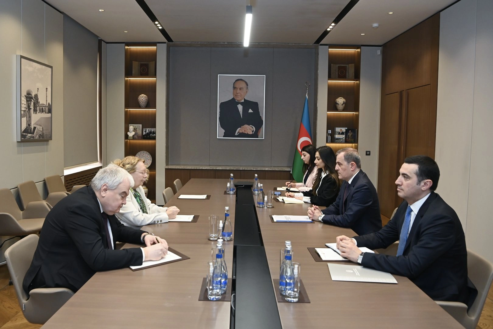 Azerbaijan and UNOG discuss regional co-op and global initiatives at high-level meeting