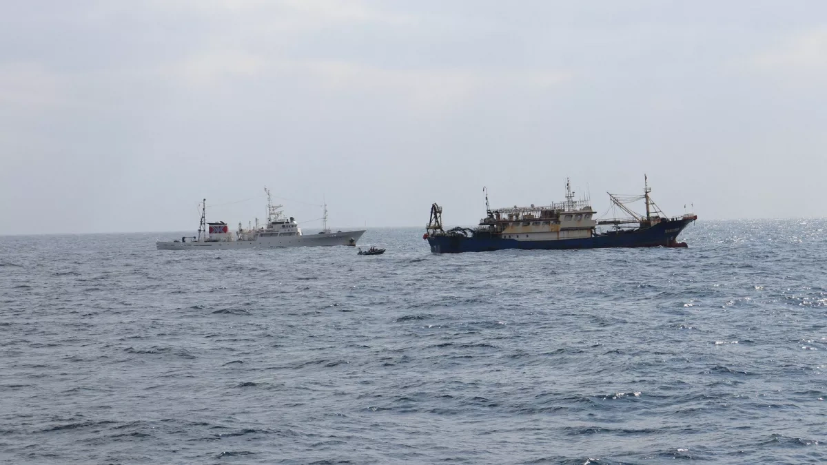 China coast guard says it expelled Japanese fishing boat
