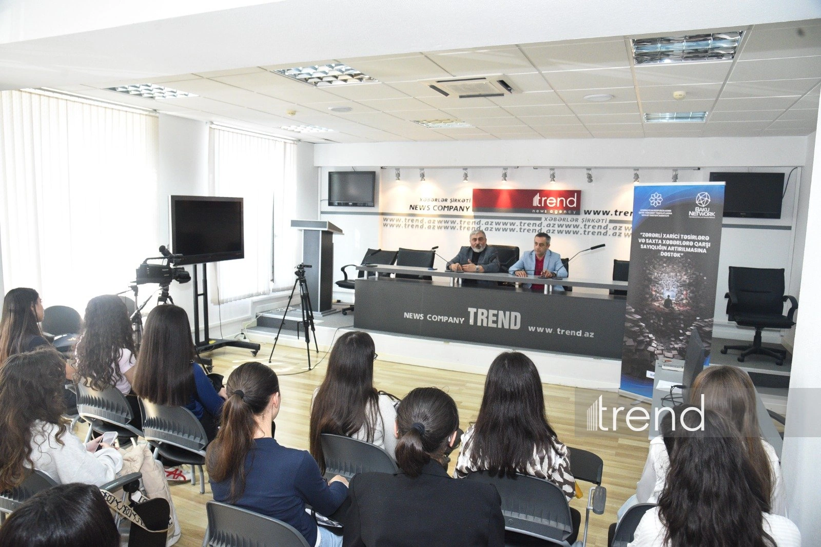Baku Network discusses foreign influence with students (PHOTO/VIDEO)