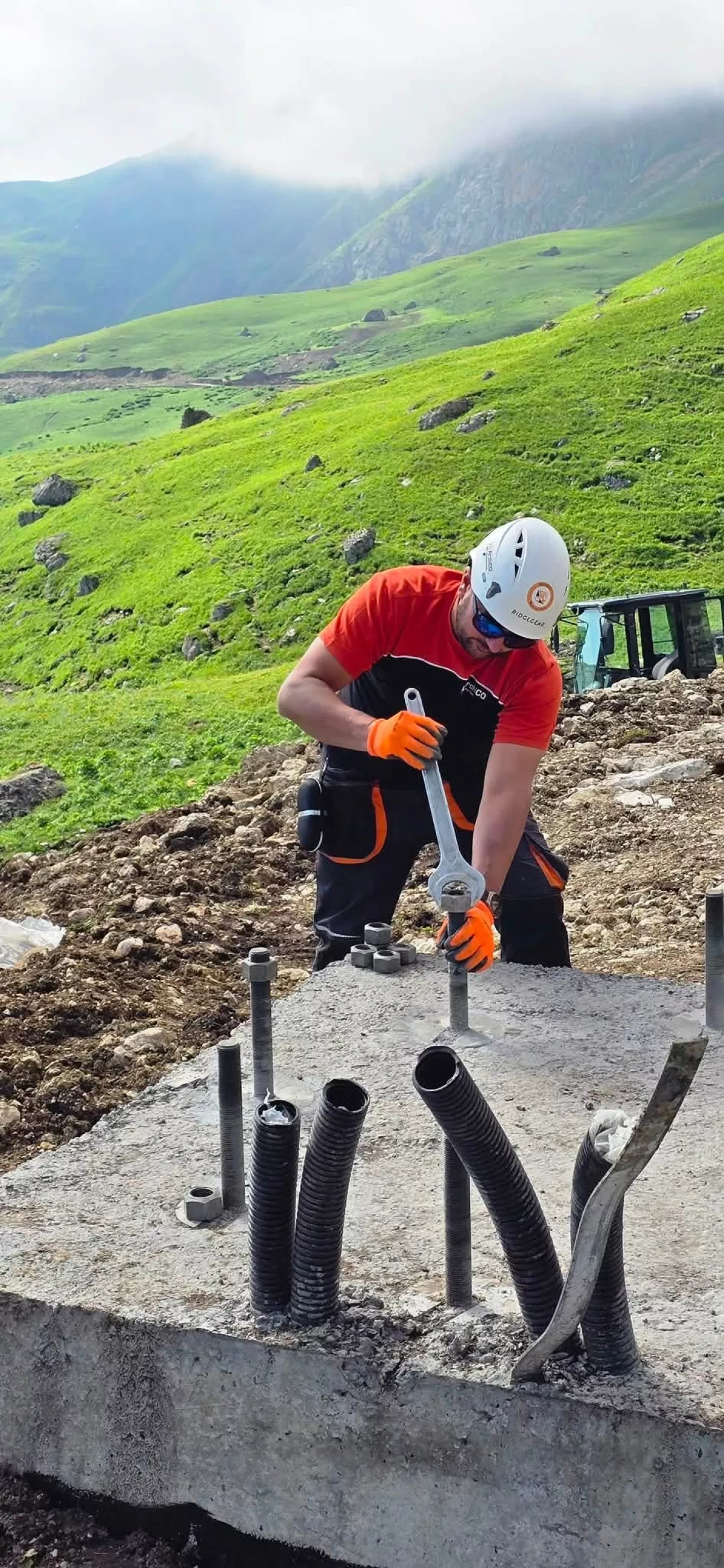Azerbaijan builds next-generation cable car at Shahdag PHOTO