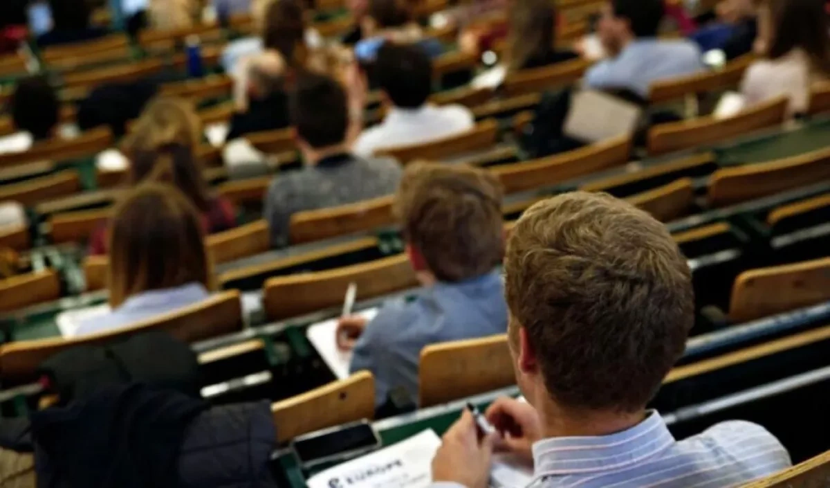 Greek student population gets cut by half as long-study breaks abolished