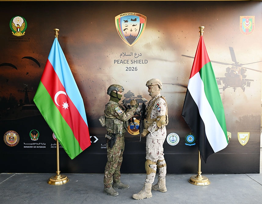 Azerbaijan, UAE discuss prospects for expanding military cooperation (PHOTO)