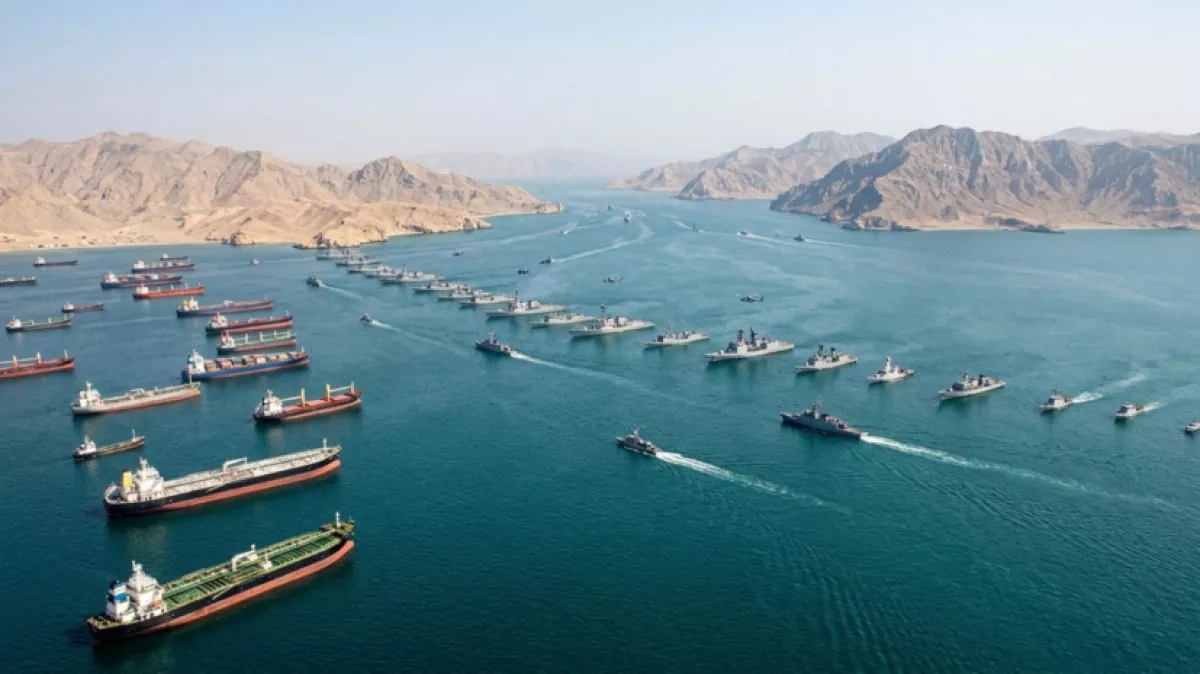 US considers “VIP pass” system for oil tankers in Strait of Hormuz