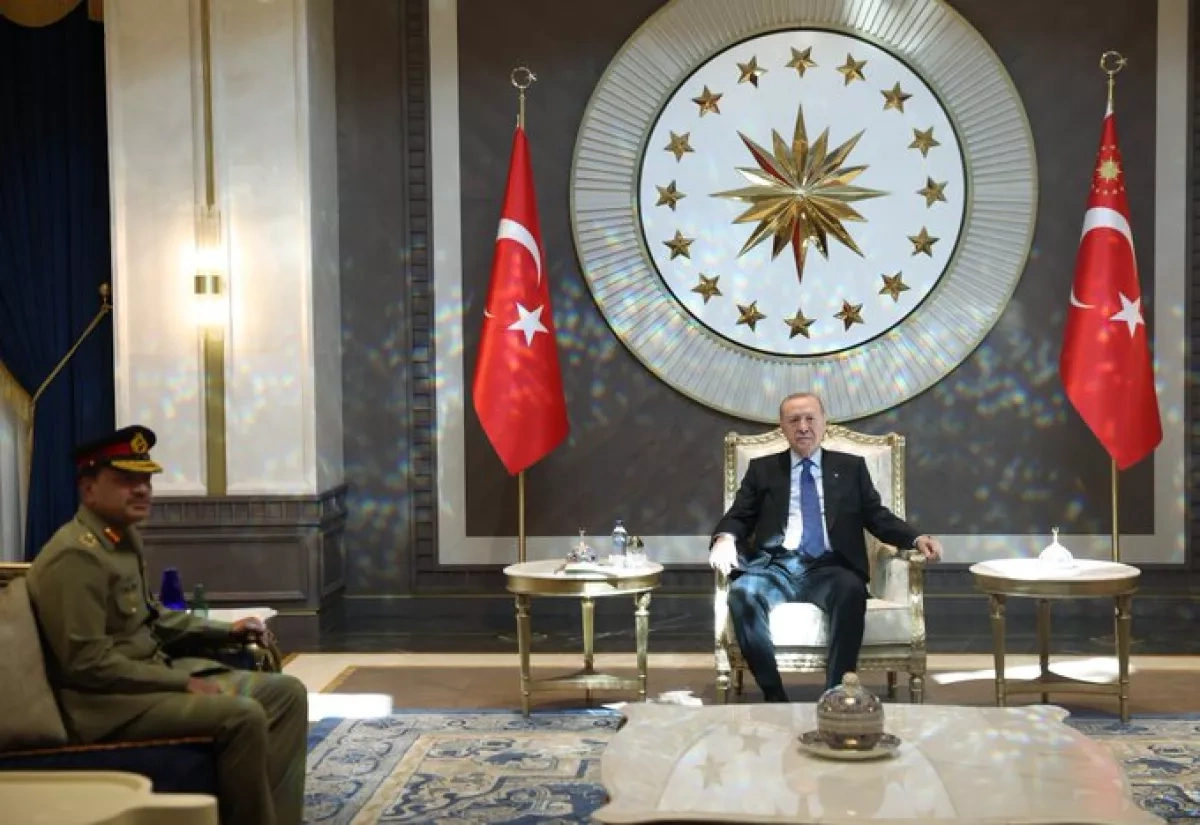Erdoğan, Pakistan army chief hold closed-door meeting in Ankara