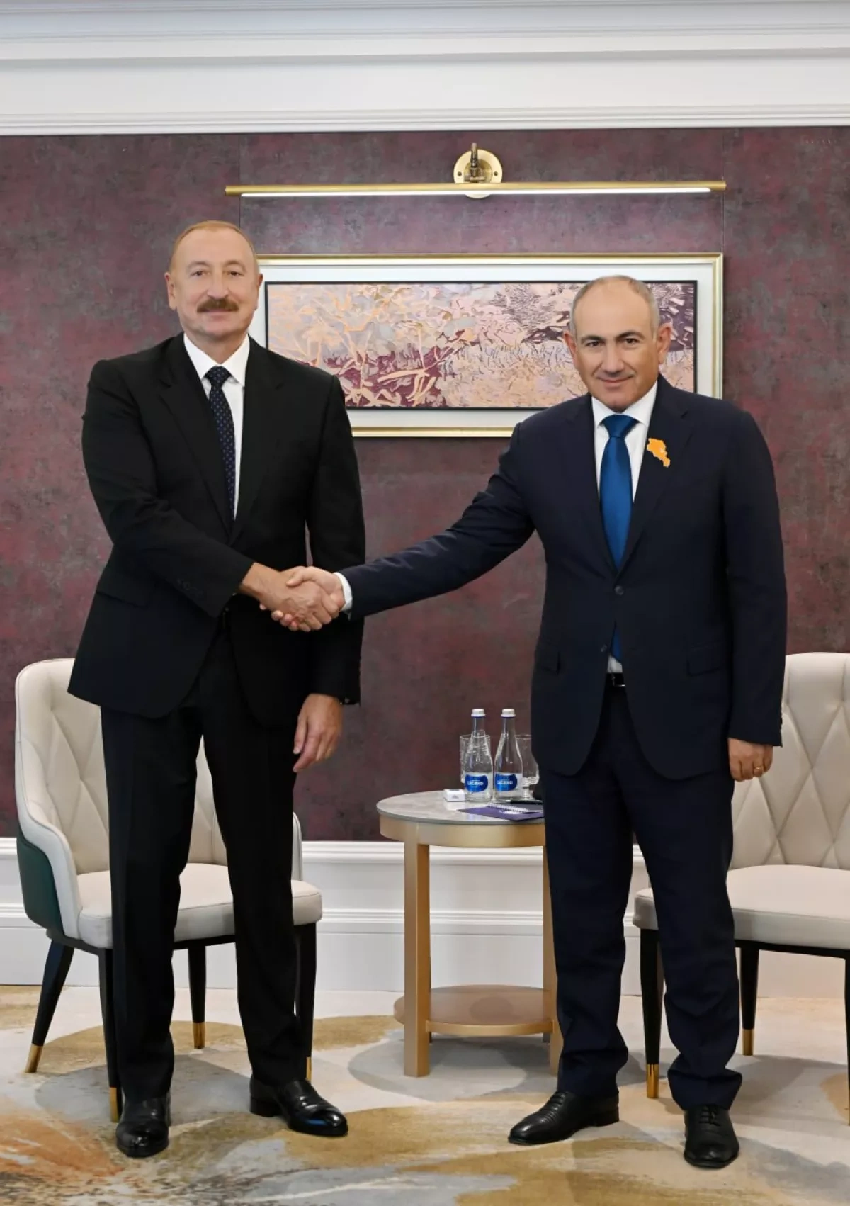 Azerbaijan, Armenia leaders meet in Bishkek for high-level talks PHOTO / VIDEO / UPDATED