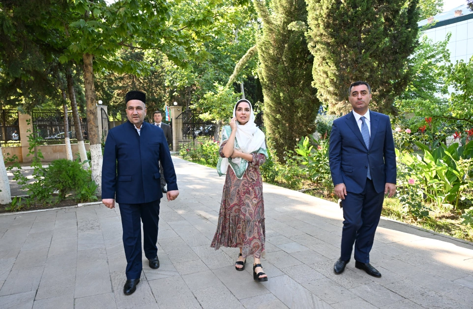 Leyla Aliyeva visits Juma Mosque in Yevlakh (PHOTO)