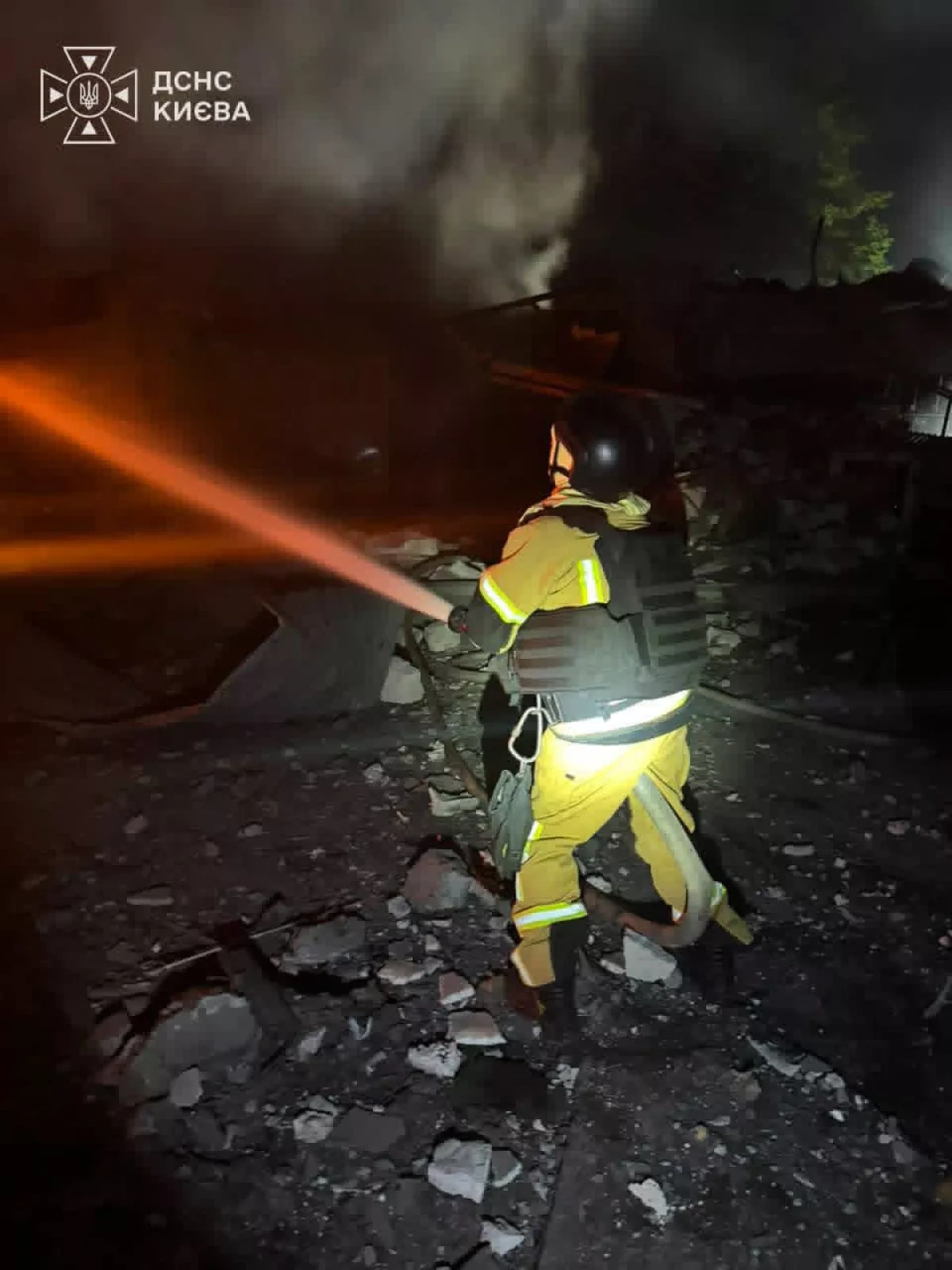 Russian overnight strikes across Ukraine kill at least 13, injure dozens PHOTO / VIDEO