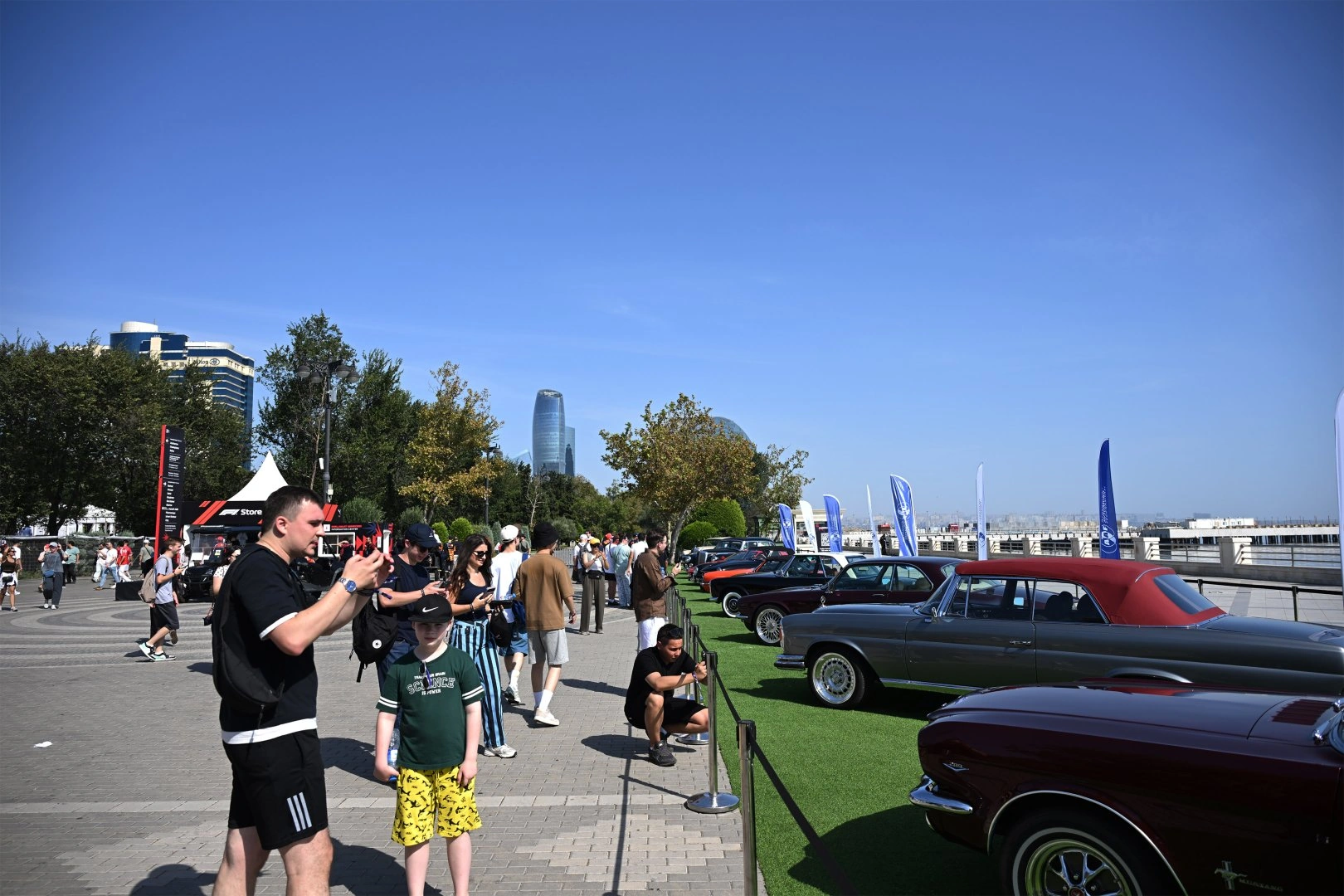 AAF holds classic car exhibition during Formula 1 Azerbaijan Grand Prix (PHOTO)