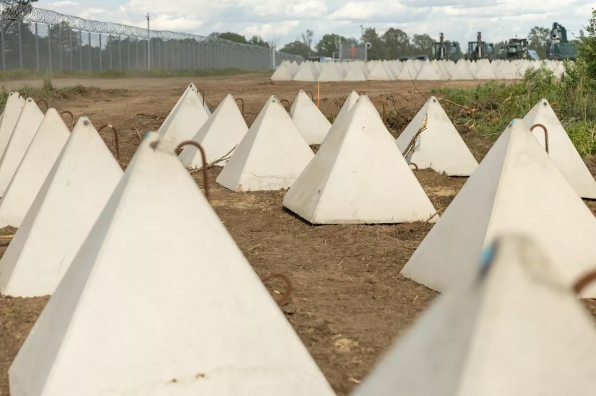 Latvia deploys anti-mobility defences along Russian border